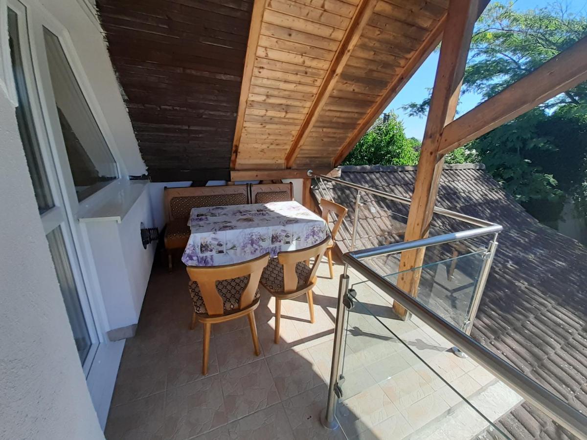 Margaréta Apartman - Balatonlelle Bagian luar foto