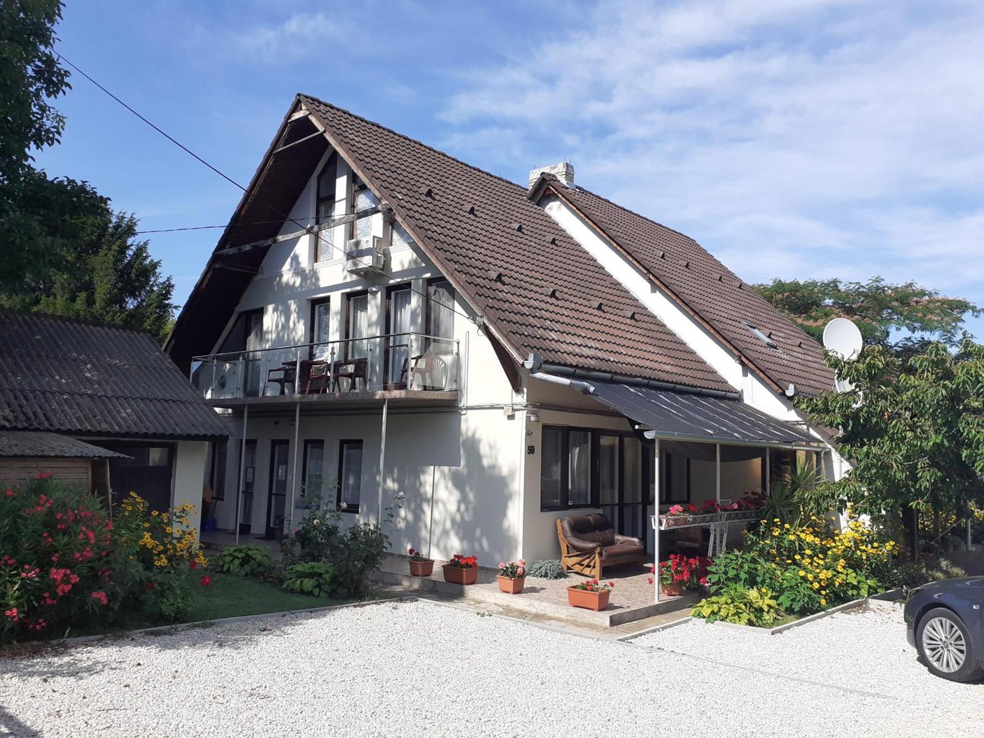Margaréta Apartman - Balatonlelle Bagian luar foto